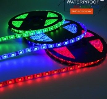Εύκαμπτες λουρίδες 60 των χρωματισμένων RGB οδηγήσεων SMD μακριά οικονομικά ενεργή ζωή CE Approvel LEDs/Μ